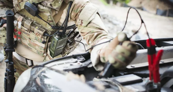 Fully armoured soldier connecting power